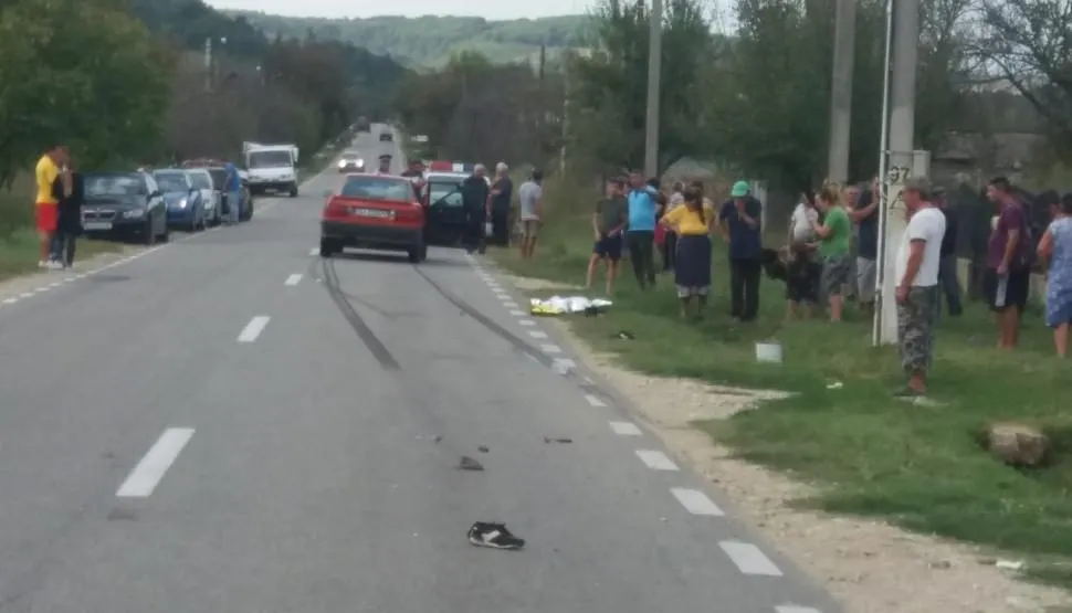 Tragedie la Stoina. Un copil a murit după ce a fost lovit de o mașină