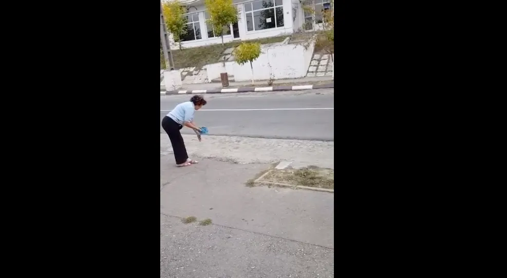Ce a pățit o femeie din Cărbunești care a aruncat cioburi pe un loc de parcare