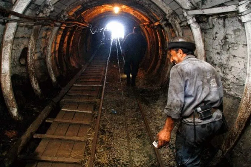 Scăderea vârstei de pensionare a minerilor, respinsă de parlamentari