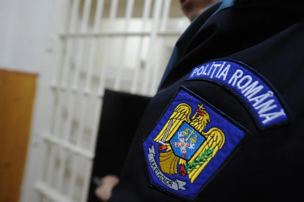Polițiștii gorjeni i-au prins și pe hoții de la agenția CEC din Târgu Logrești
