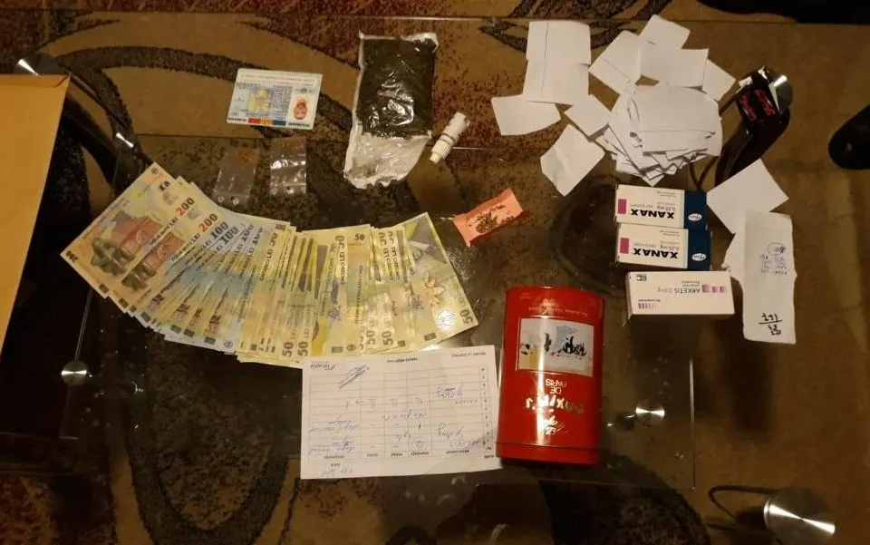 Traficanții de droguri din Oltenia, călcați de polițiști