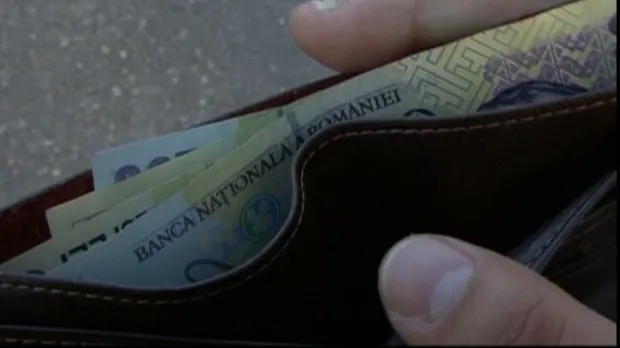 Ce-a făcut o femeie din Prigoria după ce a găsit un portofel plin cu bani
