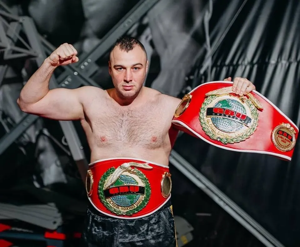 Încă o victorie prin KO pentru ”greul” gorjean Alexandru Gabroveanu