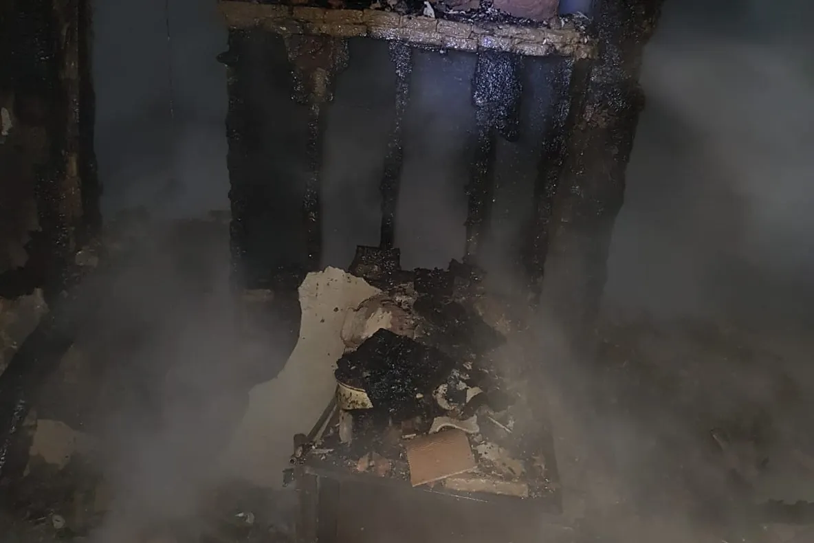 Încă un incendiu în Gorj: O casă din Plopșoru, distrusă de flăcări