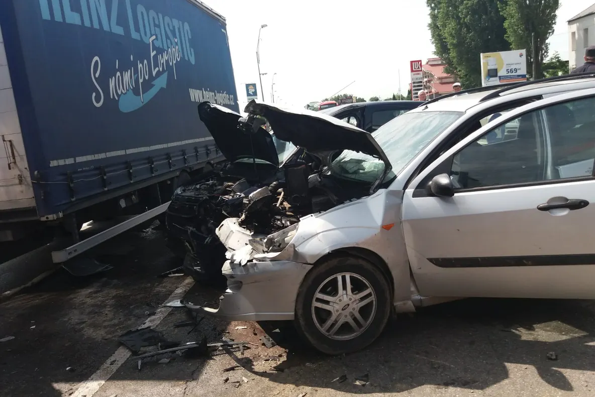 O femeie a fost lovită de o mașină la Bălești
