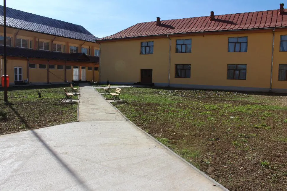 Anchetă în cazul profesorului cu cazier de la Țicleni