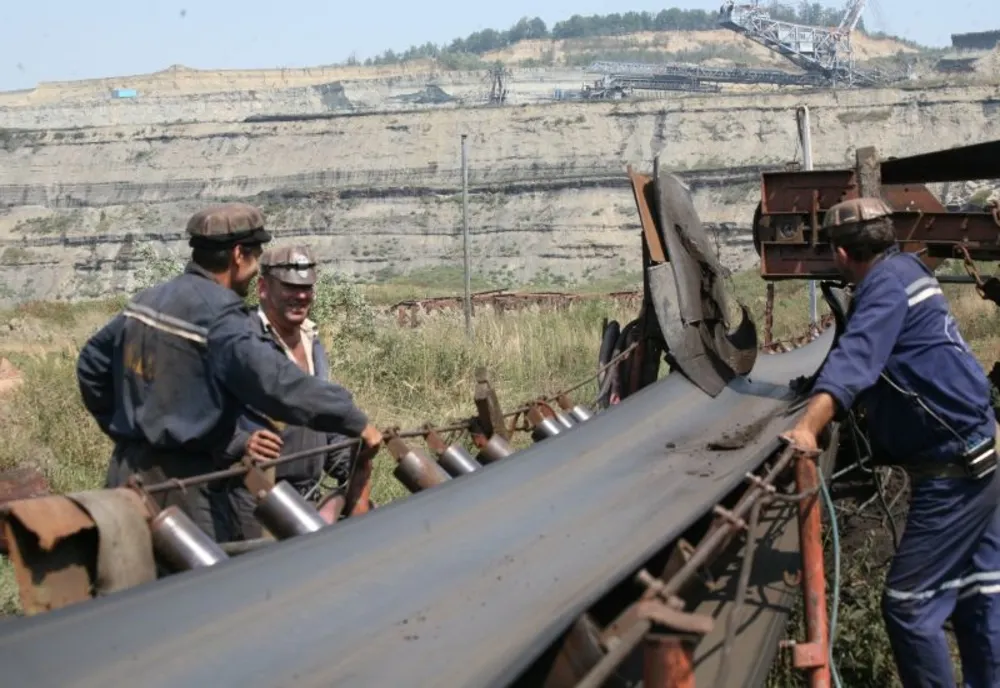 Ministrul Economiei a rezolvat problema minerilor din Oltenia: Vor construi autostrăzi!