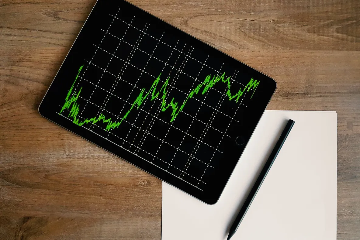 STUDIU TERMENE.RO: 11.79% dintre hotelurile și restaurantele din Gorj solicită certificatul pentru situații de urgență. 10.77% aplică la programul IMM Invest (P)