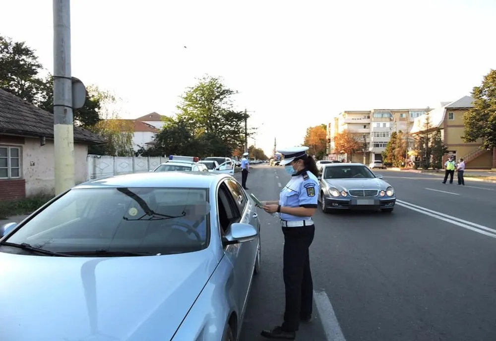 Nuntași amendați