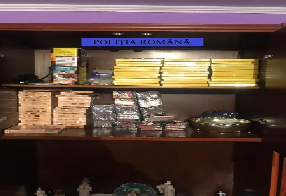 Un bărbat s-a trezit cu mascaţii la uşă, în a doua zi de Crăciun. Peste 10.000 de articole pirotehnice ridicate de poliţişti