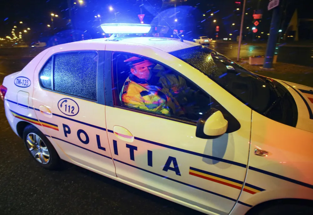 Doi bărbaţi din Gorj şi-au agresat soţiile, iar Poliţia a emis ordine de protecţie împotriva lor