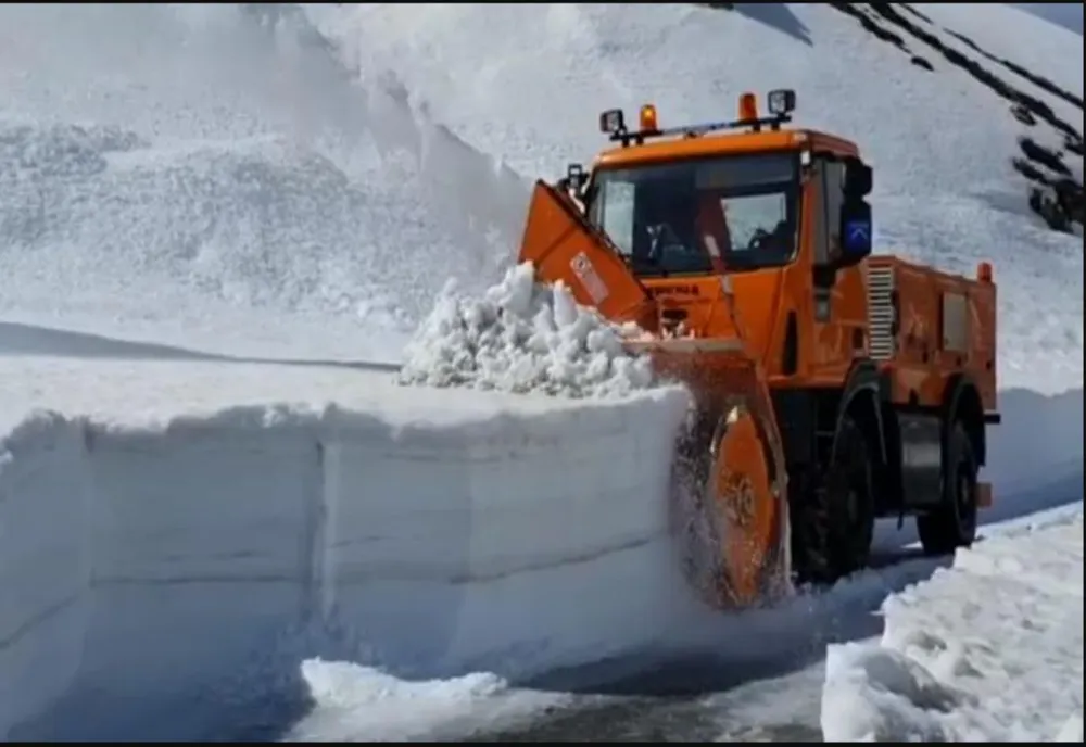 Gorj: Se deszăpezeşte pe Transalpina