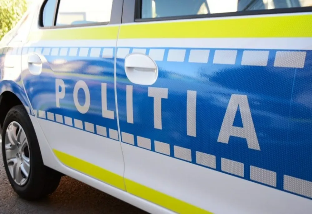Autospecială de poliţie avariată într-un scandal, în Gorj