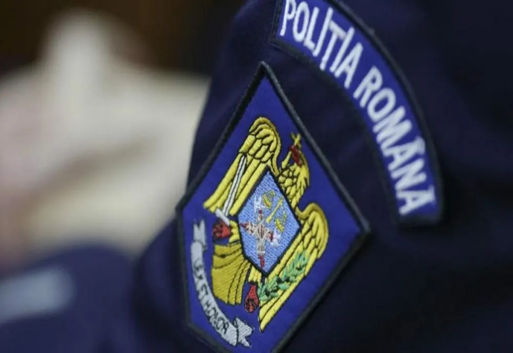 Bărbat din Motru, bătut de patru tineri. Aceştia i-au lovit şi maşina