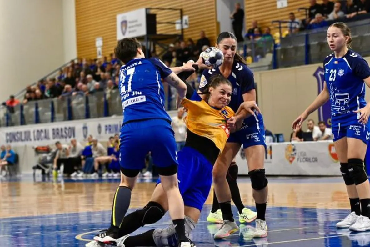 Corona Brașov, învinsă de CSM Târgu Jiu cu 22-20 în Liga Florilor. Revenire spectaculoasă a gorjencelor
