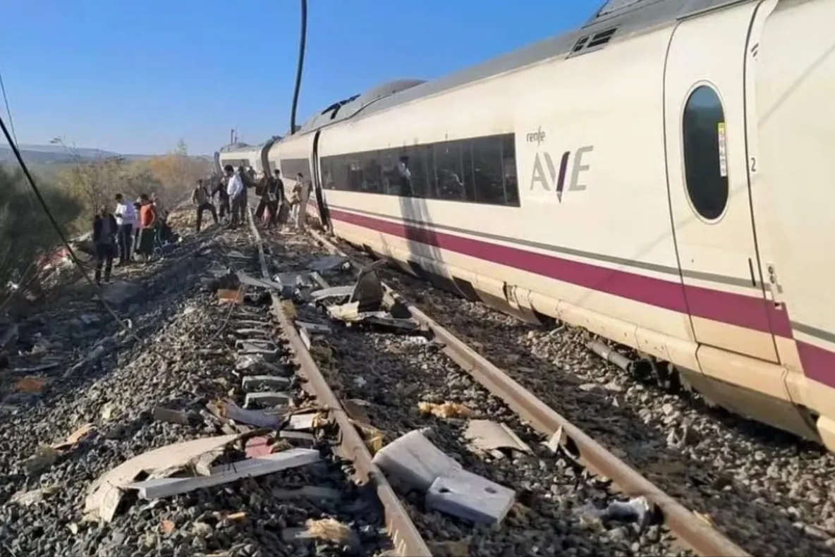 Tragedie în Spania: Accident feroviar cu 46 de morți. MAE face demersuri urgente