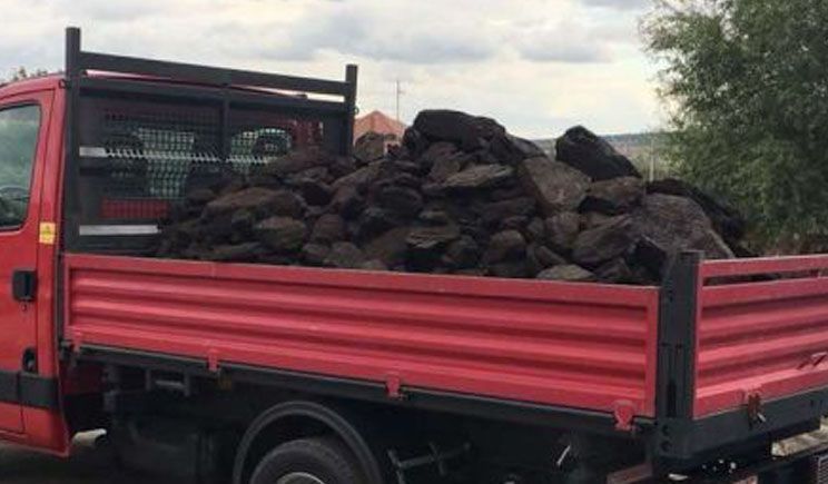 Hoții de cărbune fac ravagii la minele din Gorj