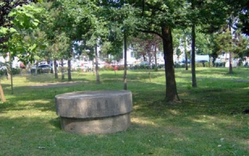 O masă făcută de Brâncuși, ignorată de autoritățile gorjene