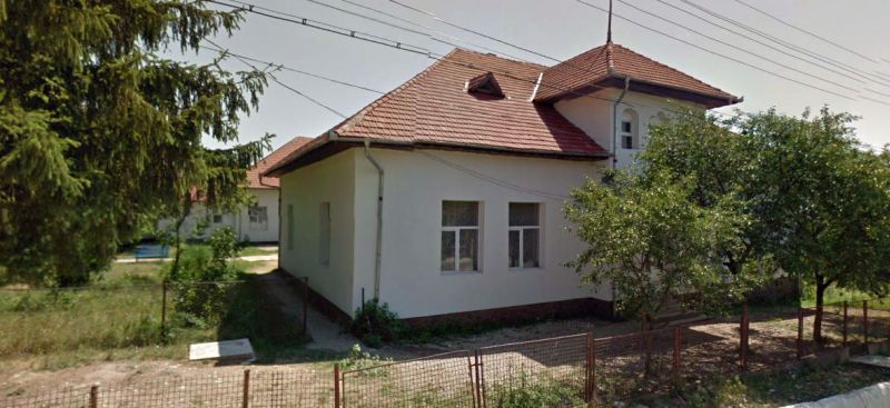 Una din cinci școli din Gorj are toaleta în fundul curții