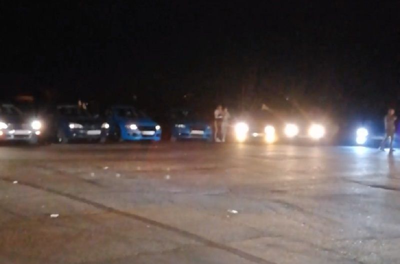 Cerere de căsătorie la lumina farurilor, în Târgu Jiu | VIDEO