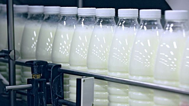 Centru de prelucrare a laptelui din Târgu Jiu, închis pentru nereguli grave la igienă