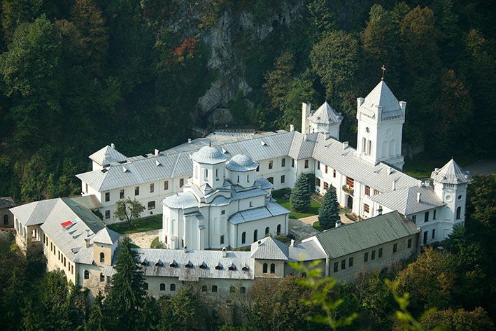 Ministrul Dezvoltării, la Mănăstirea Tismana