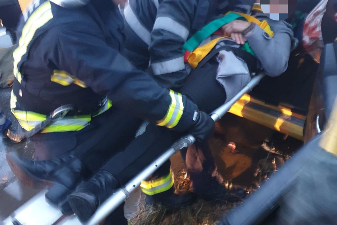 Accident cu trei mașini și doi răniți la Romanești