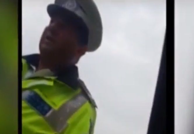 Un șofer din Târgu Jiu, amendat ”din ambiție” de un polițist local | VIDEO
