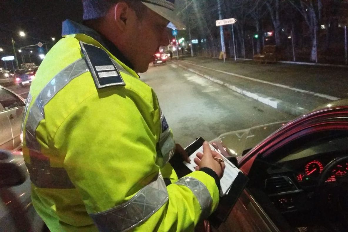 Au încercat să spargă o bancă din Gorj