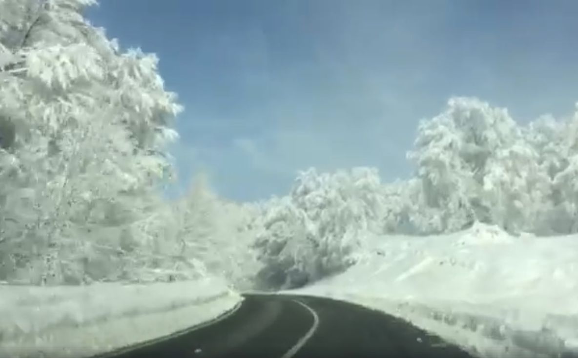 Mii de turiști sunt așteptați în aceste zile la Rânca. Drumul este impecabil | VIDEO