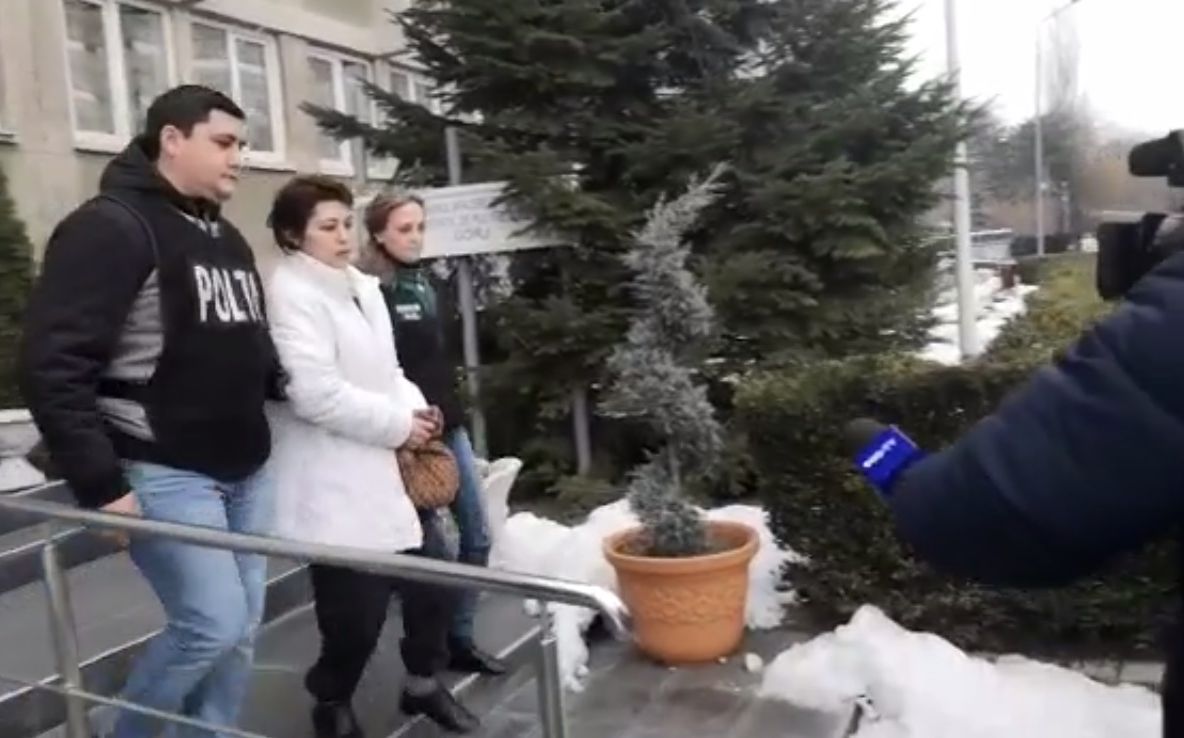 Crimă șocantă la Târgu Jiu: I-a tăiat gâtul, apoi a dat foc locuinței în care se afla