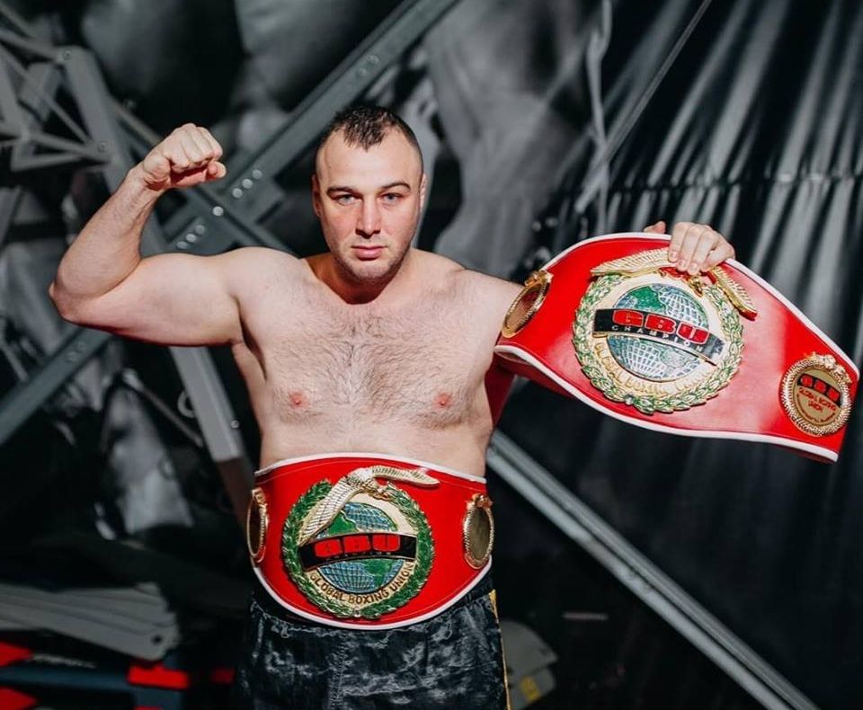 Încă o victorie prin KO pentru ”greul” gorjean Alexandru Gabroveanu