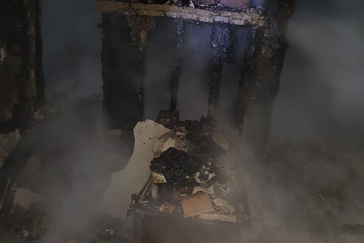 Încă un incendiu în Gorj: O casă din Plopșoru, distrusă de flăcări