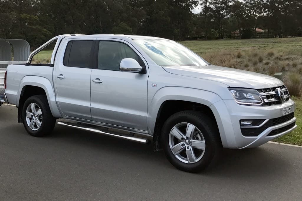 Un primar PSD din Gorj a cumpărat un SUV de lux pentru a deszăpezi drumurile comunei