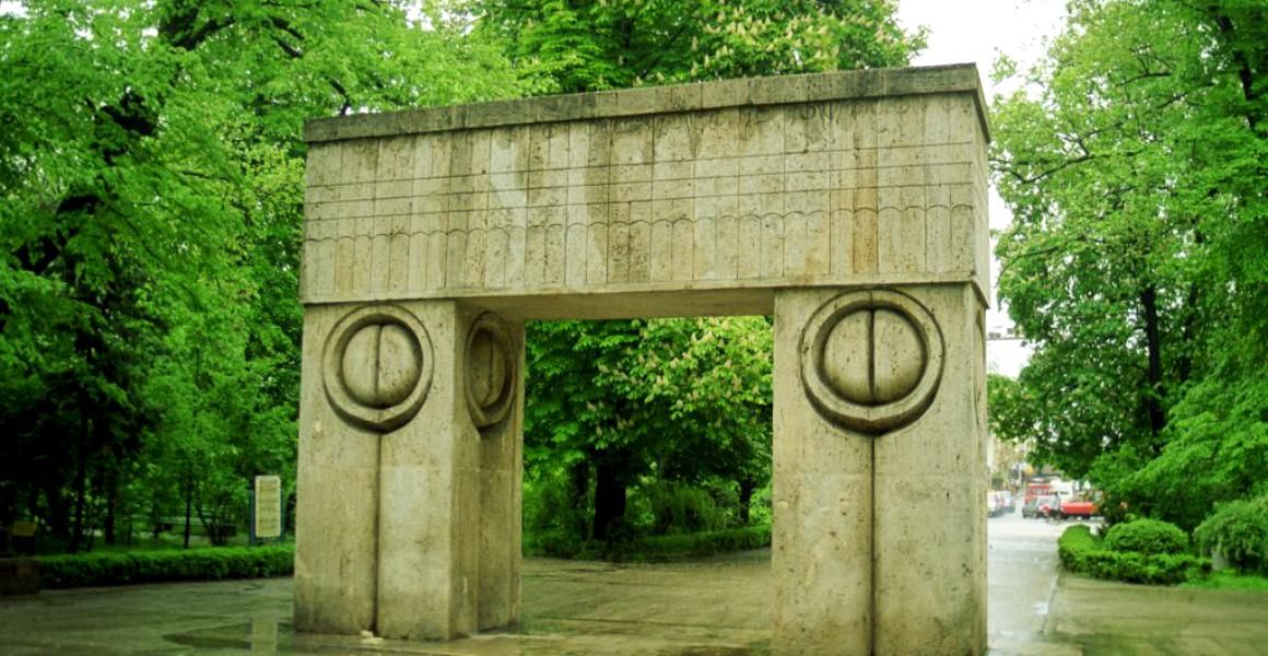 Câți bani au adus, din amenzi, operele lui Brâncuși din Târgu Jiu