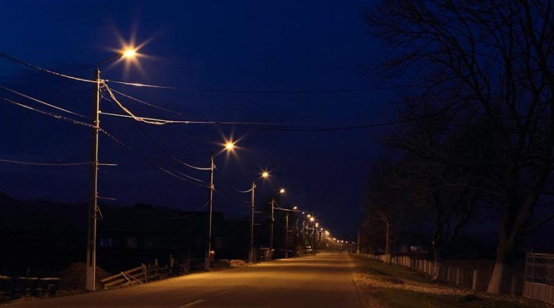 Iluminatul unui oraș din Gorj va fi controlat de pe telefon