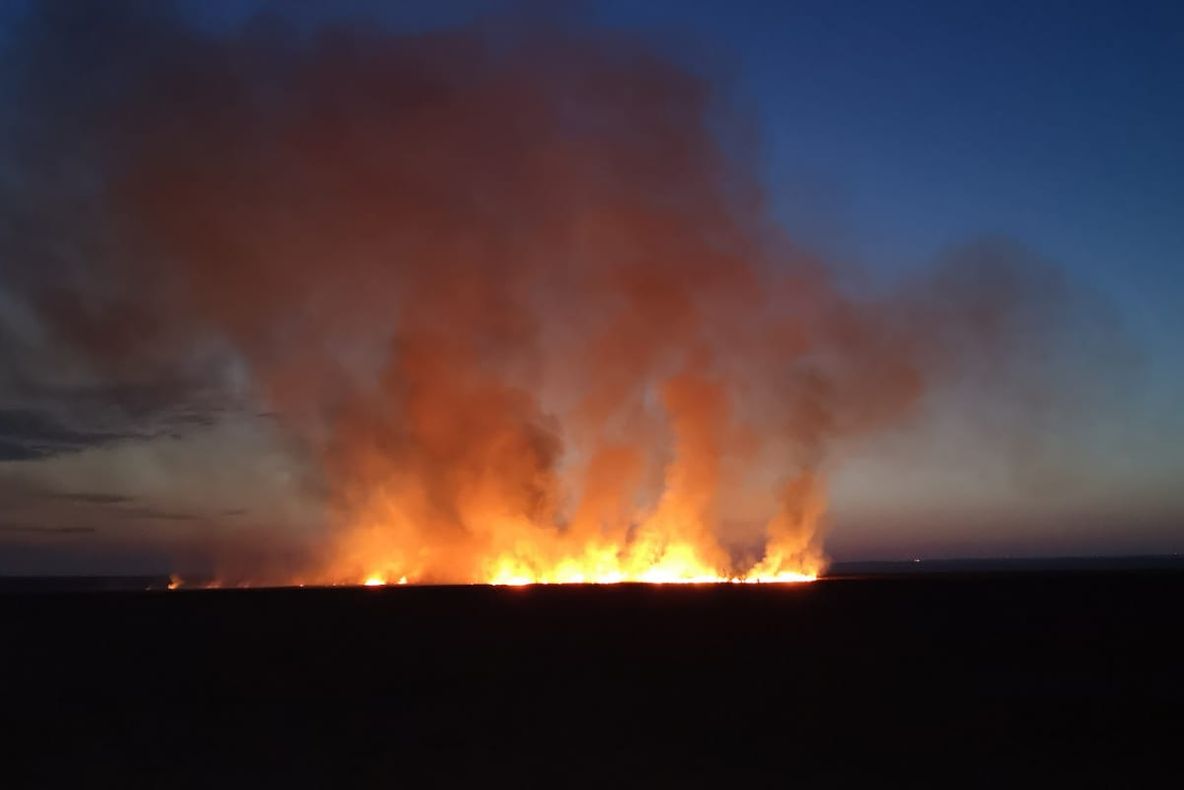 Casă distrusă de flăcări din cauza unui reșou