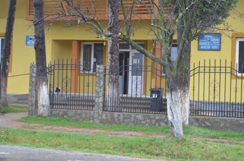 Ospăț la o primărie din Gorj în timpul programului | VIDEO