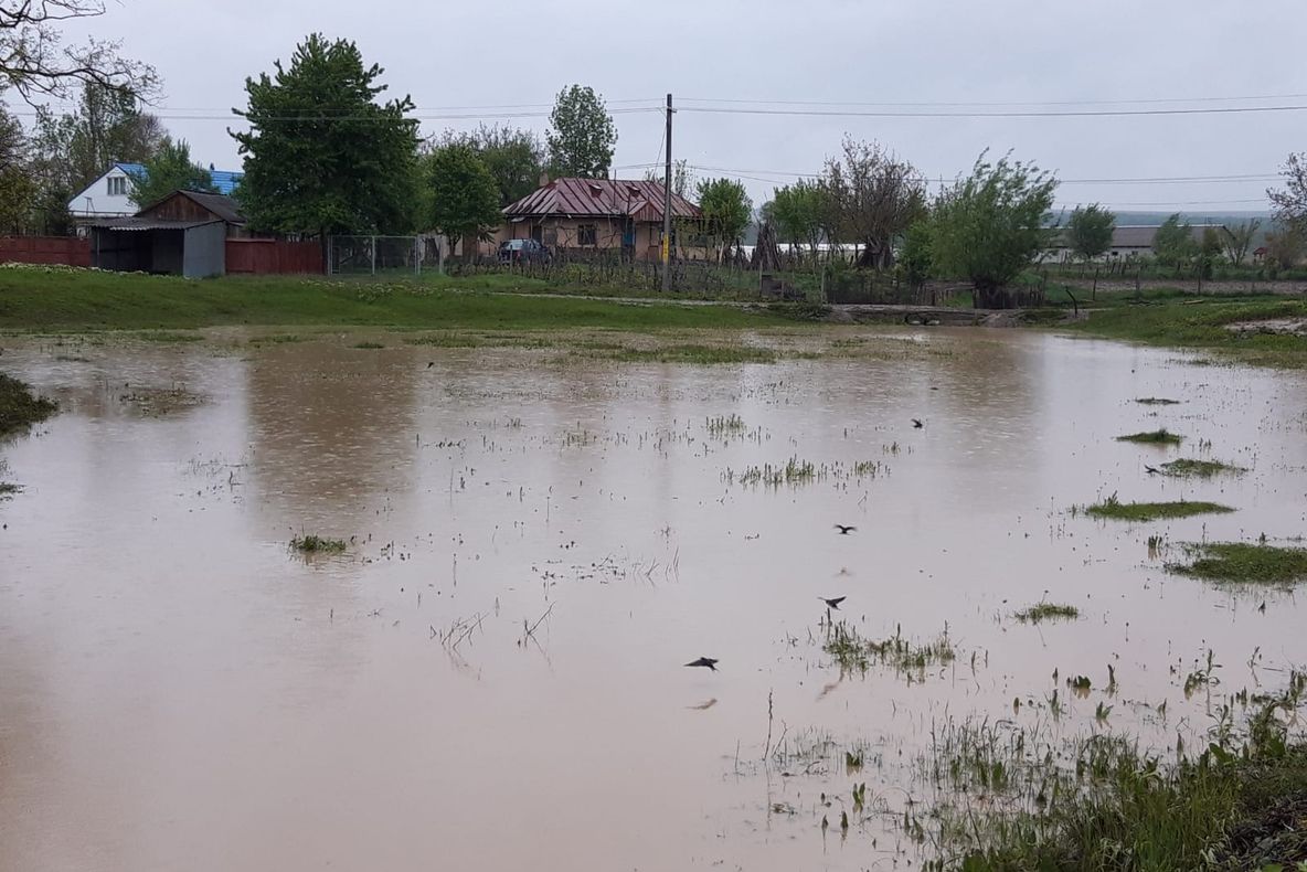 Locuitorii din Târgu Jiu, buni de plată pentru apa de ploaie de anul trecut