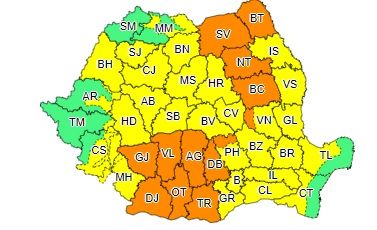 Gorjul nu scapă de ploi: S-a prelungit și codul portocaliu!