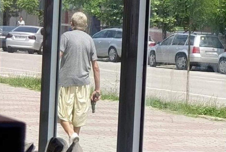 Bărbat din Rovinari, reținut de Poliție pentru un pistol de jucărie