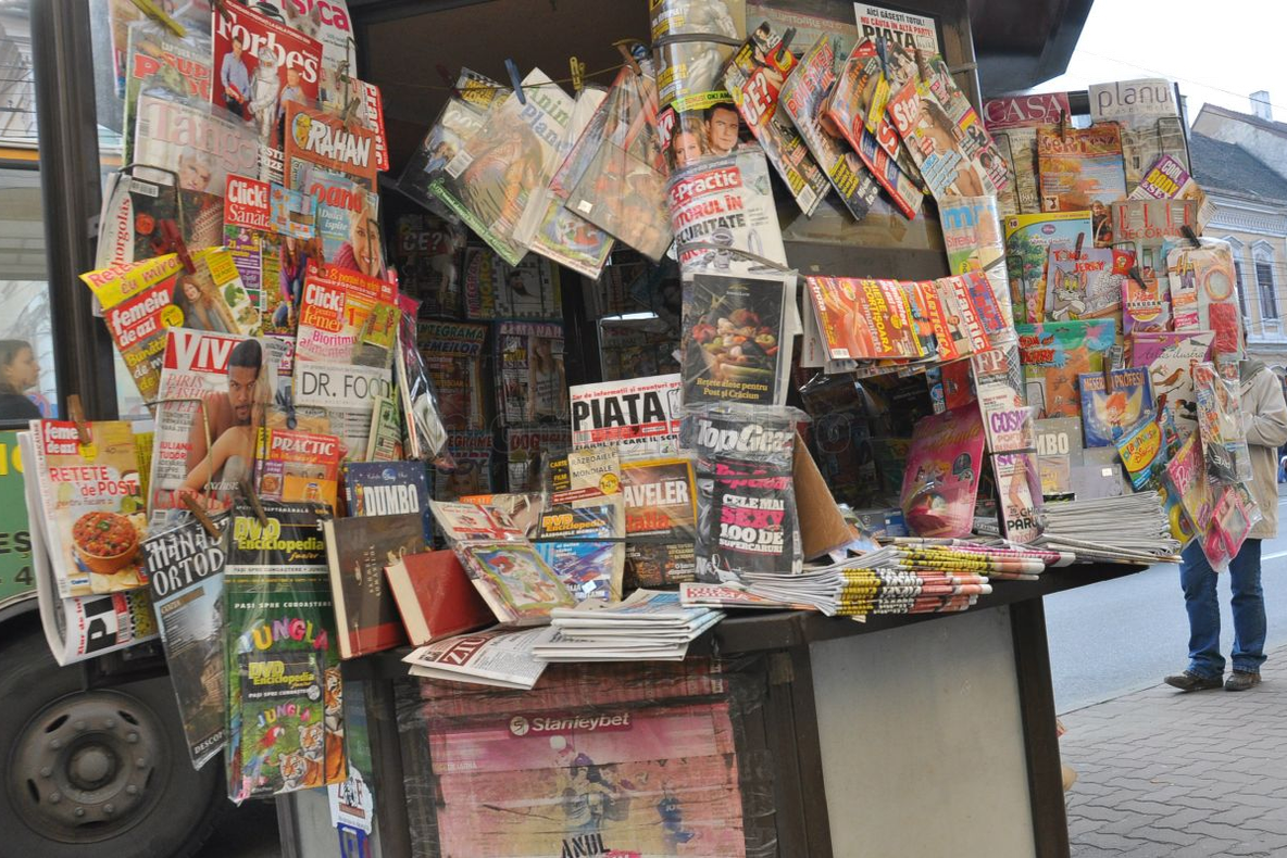 A furat 2.000 de lei dintr-un chioșc de ziare