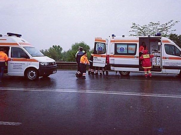 O tânără a fost rănită într-un accident rutier petrecut la Slivilești