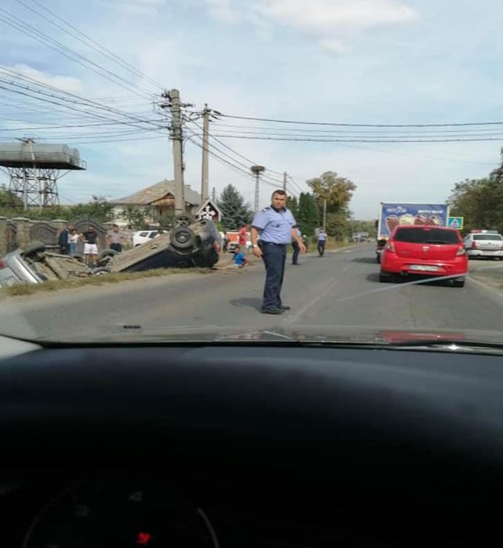 Un bătrân a murit, după ce căruța în care se afla a fost lovită de o mașină, la Capu Dealului