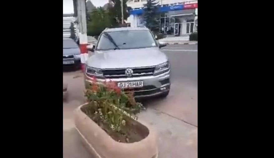 Deputatul PSD de Gorj Elvira Șarapatin, amendată pentru o parcare neregulamentară