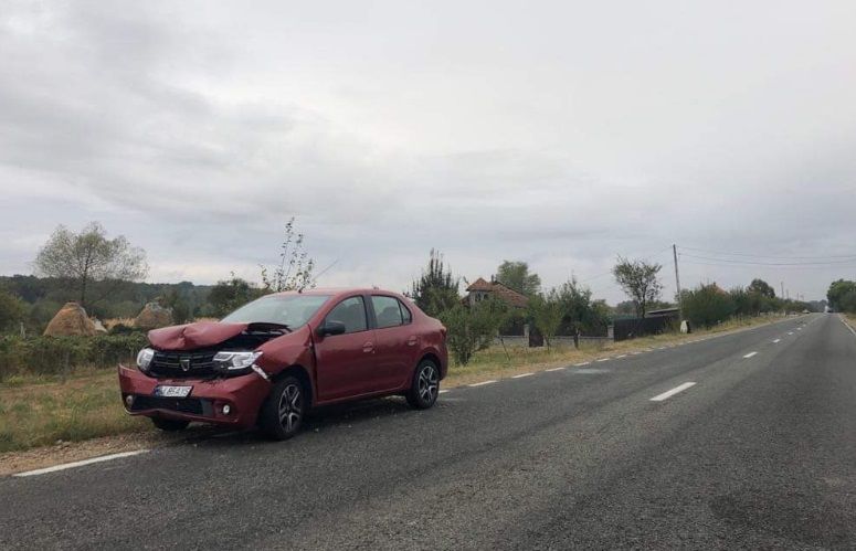 Primarul din Albeni a provocat un accident rutier la Scoarța