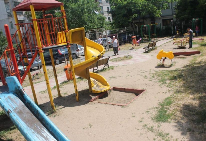 Câte locuri de joacă sunt în Târgu Jiu