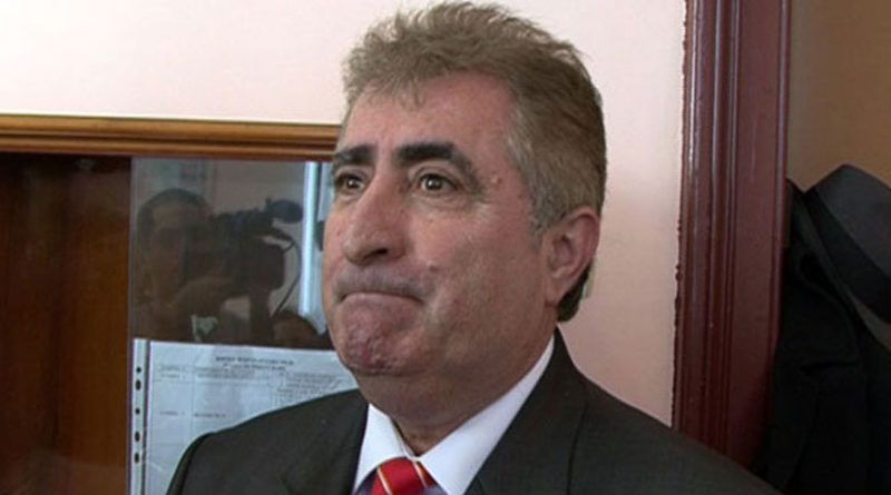 Un senator de Gorj riscă excluderea din PSD pentru că vrea să voteze Guvernul PSD