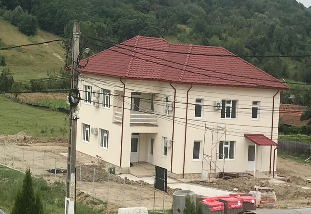 O comuna din Gorj are dispensar nou, dar nu găsește medici