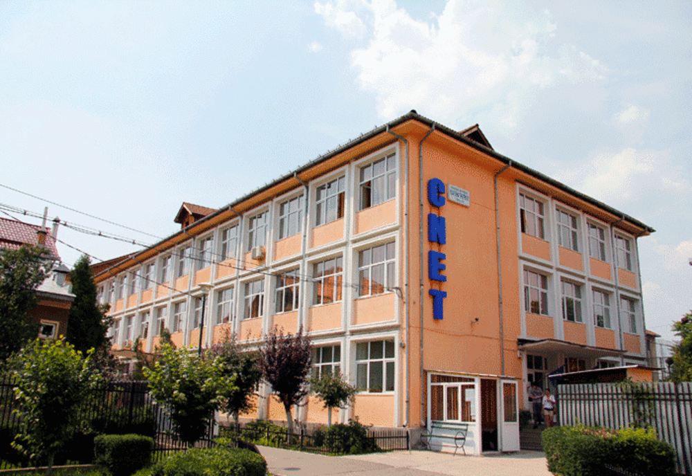 Câți bani cheltuie cel mai mare oraș din Gorj cu școlile în acest sfârșit de an